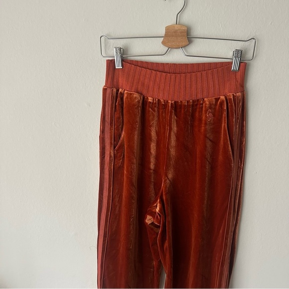 House of CB London Velour Track Sporty Chic Joggers in Rust Orange Size Small - Picture 4 of 12